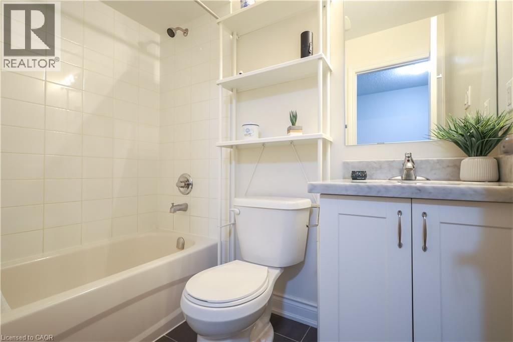 686 Wendy Culbert Crescent, Newmarket, Ontario  L3X 0A4 - Photo 26 - 40779551