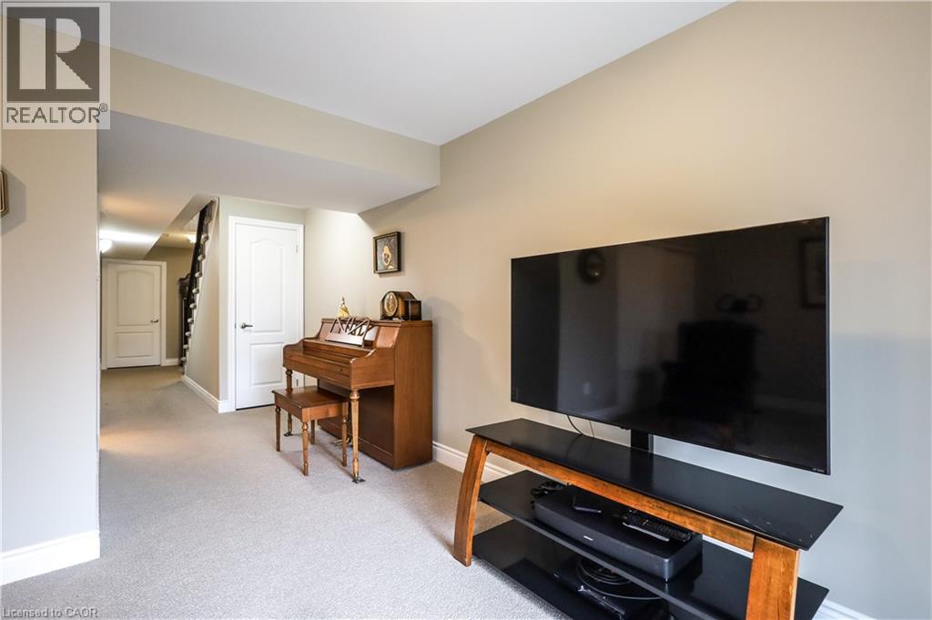 686 Wendy Culbert Crescent, Newmarket, Ontario  L3X 0A4 - Photo 33 - 40779551