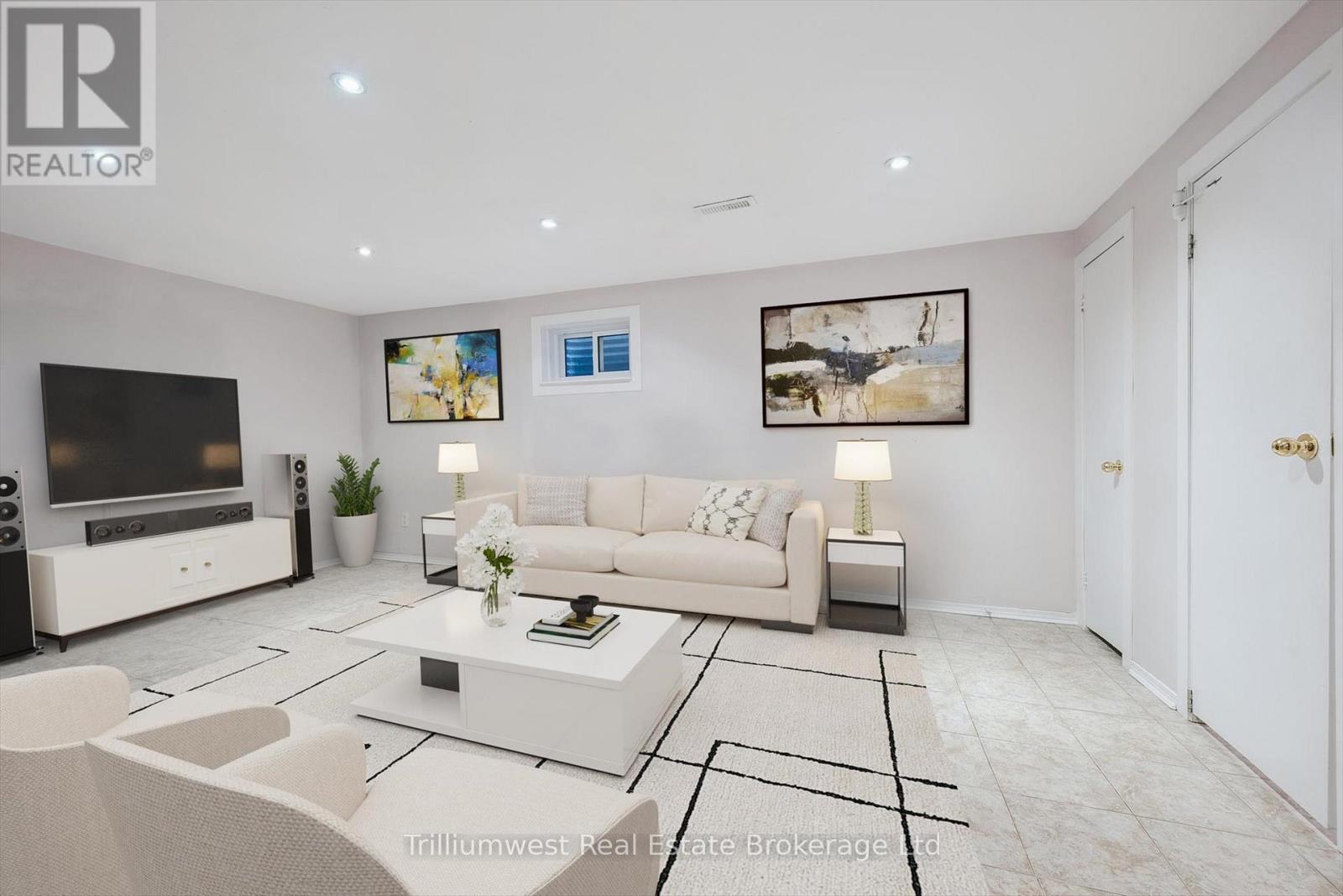 3173 Gwendale Crescent, Mississauga, Ontario L5A 3B6 - Photo 31 - W12539552