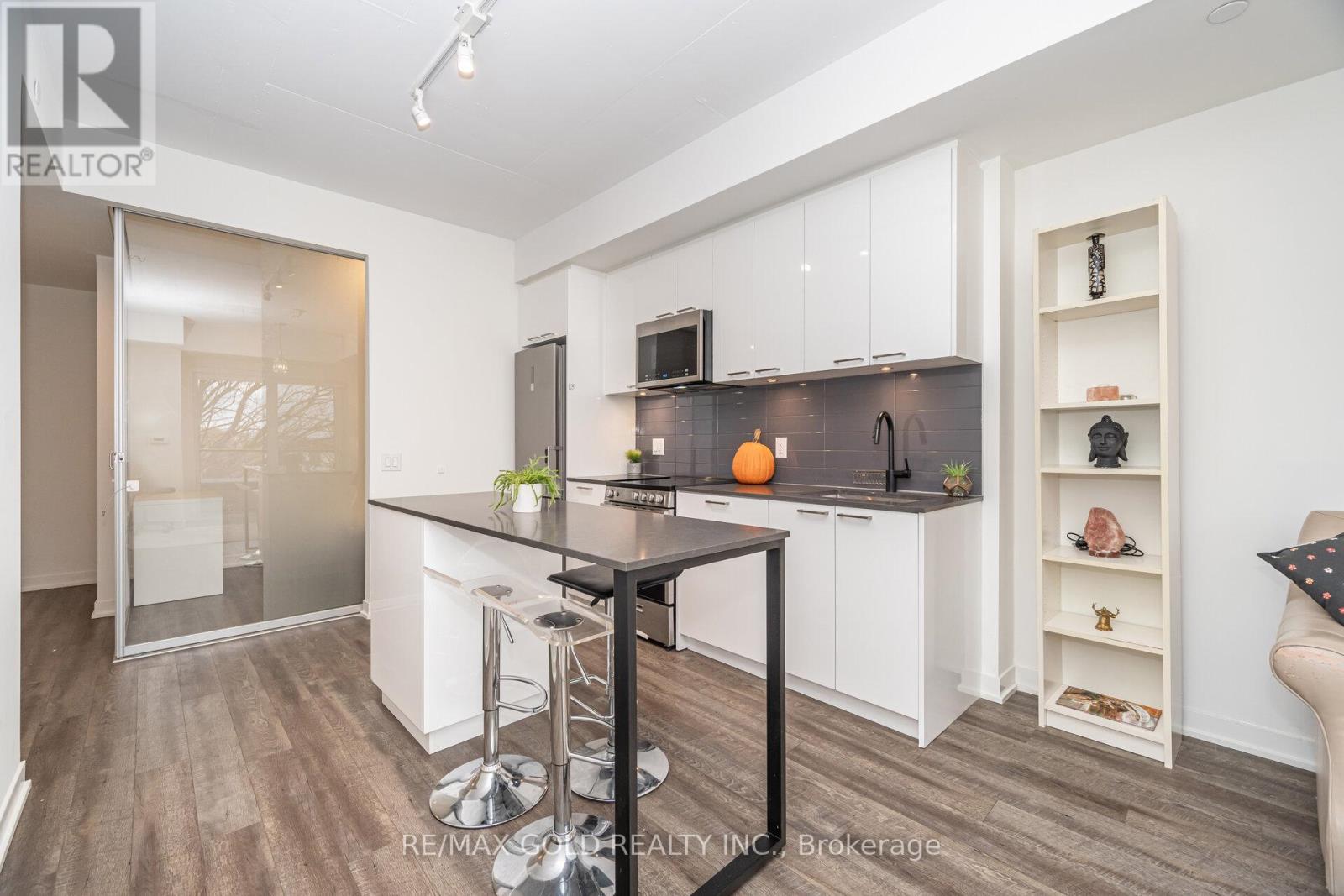 405 - 1808 St.clair Avenue W, Toronto, Ontario  M6N 0C1 - Photo 13 - W12523964