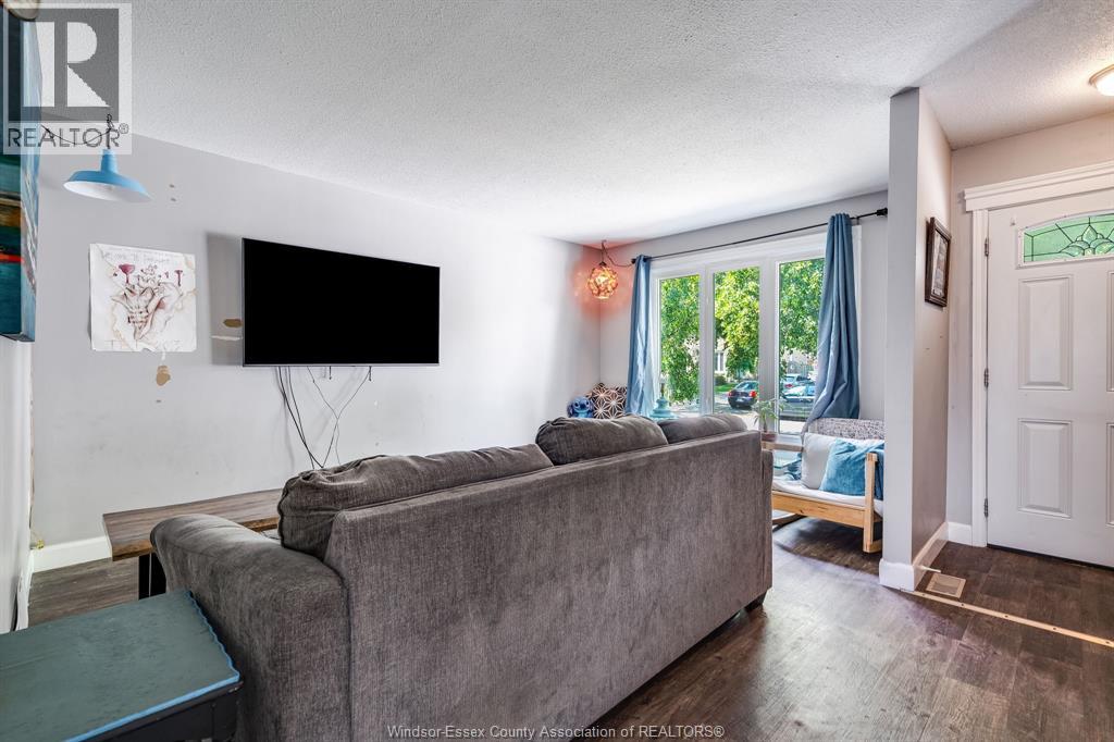 3054 Coram, Windsor, Ontario  N8R 1P3 - Photo 5 - 25029052