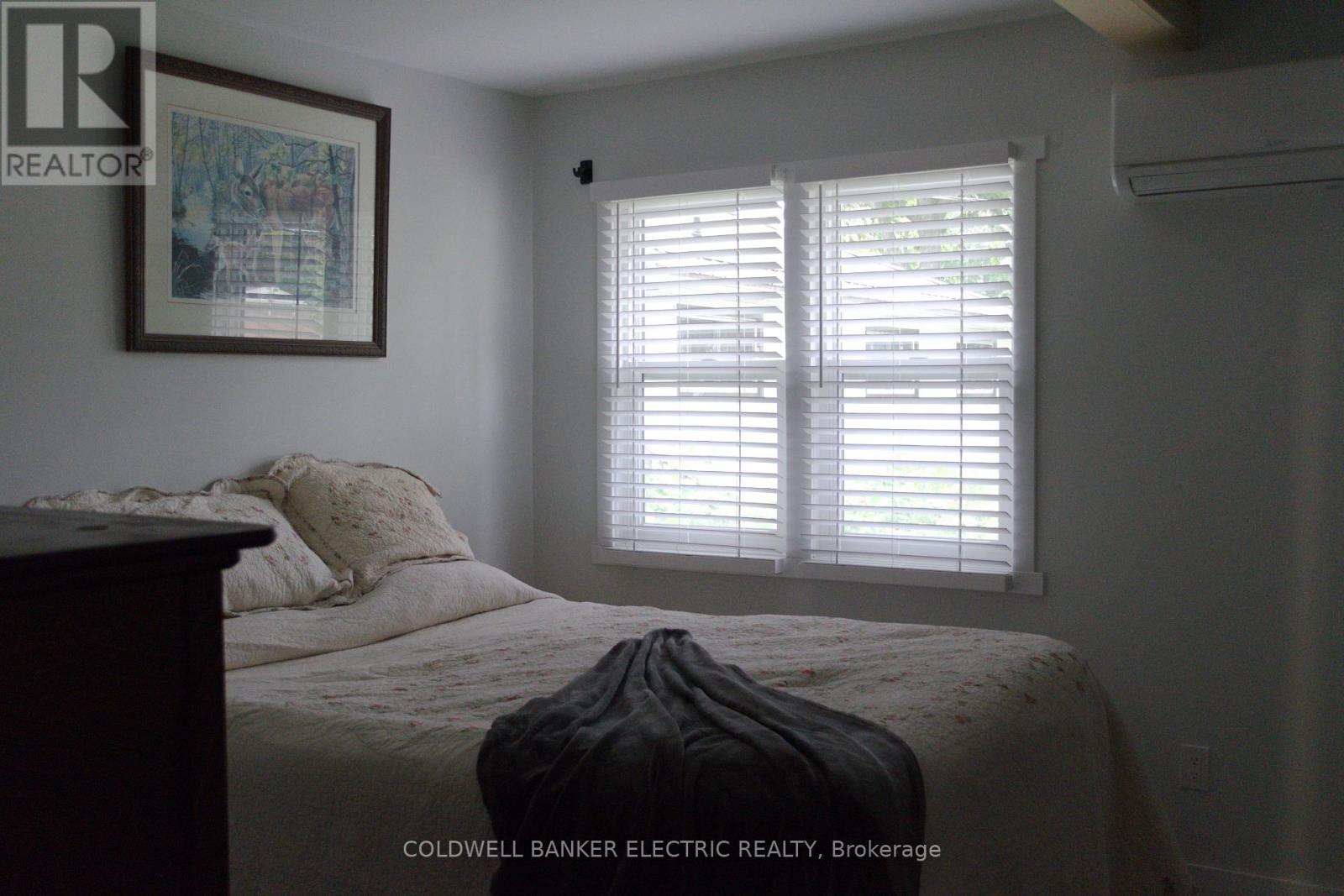 48 Hargrave Road, Kawartha Lakes, Ontario  K0M 2B0 - Photo 12 - X12418408