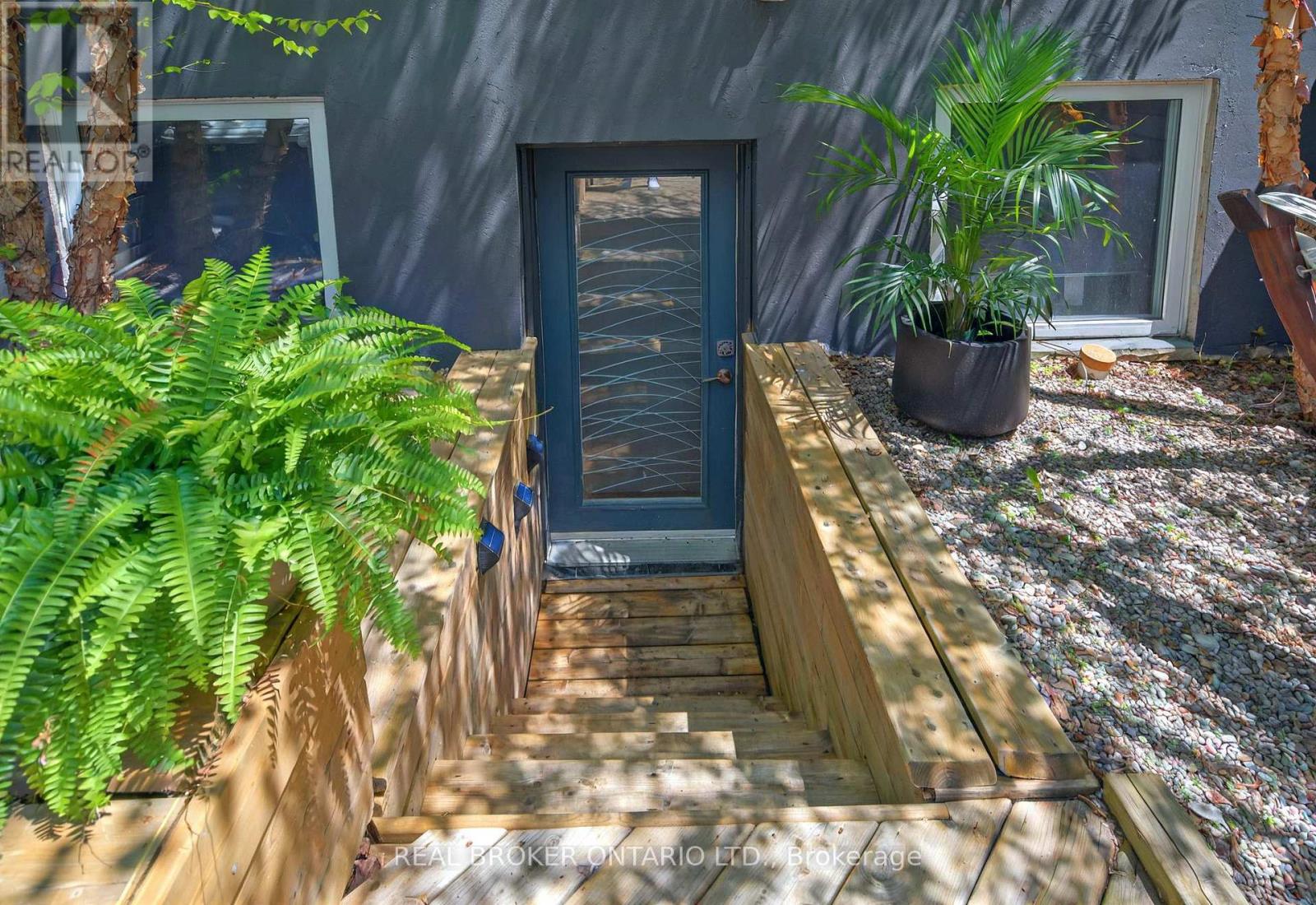 143 Parkmount Road, Toronto, Ontario  M4J 4V3 - Photo 33 - E12526238