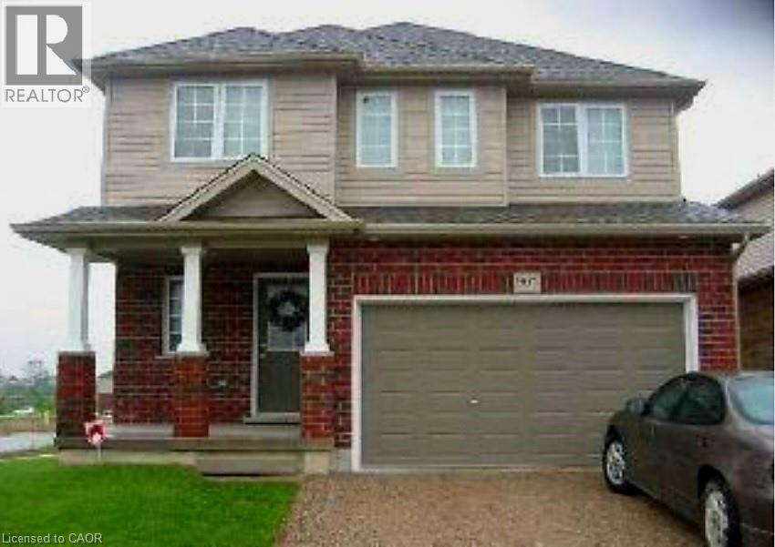 907 FRONTENAC Crescent, Woodstock, Ontario