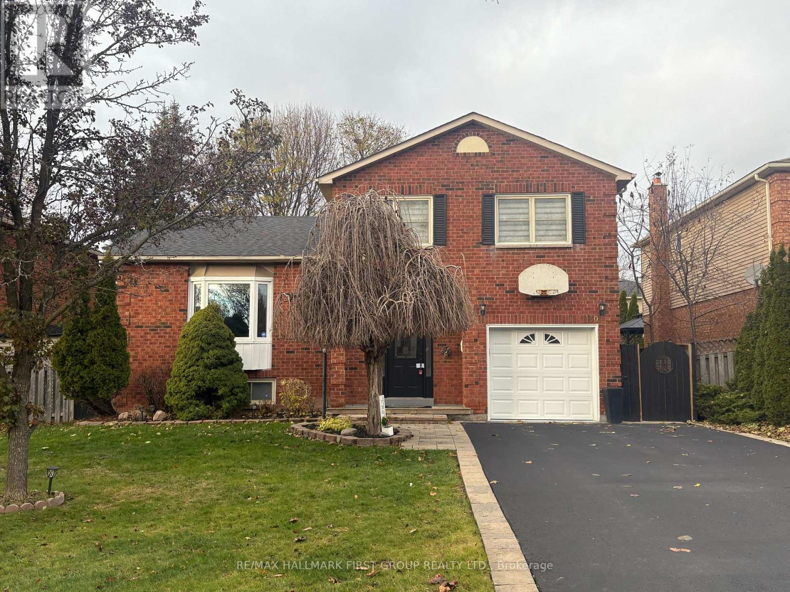 130 WILLIAM STEPHENSON DRIVE, Whitby, Ontario