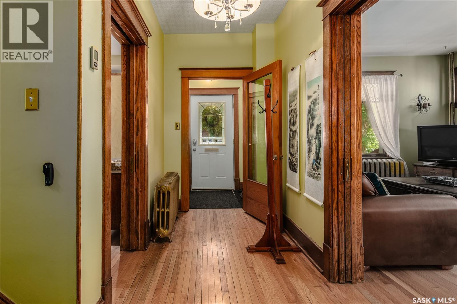 1116 Clifton Avenue, Moose Jaw, Saskatchewan  S6H 3L5 - Photo 6 - SK024240