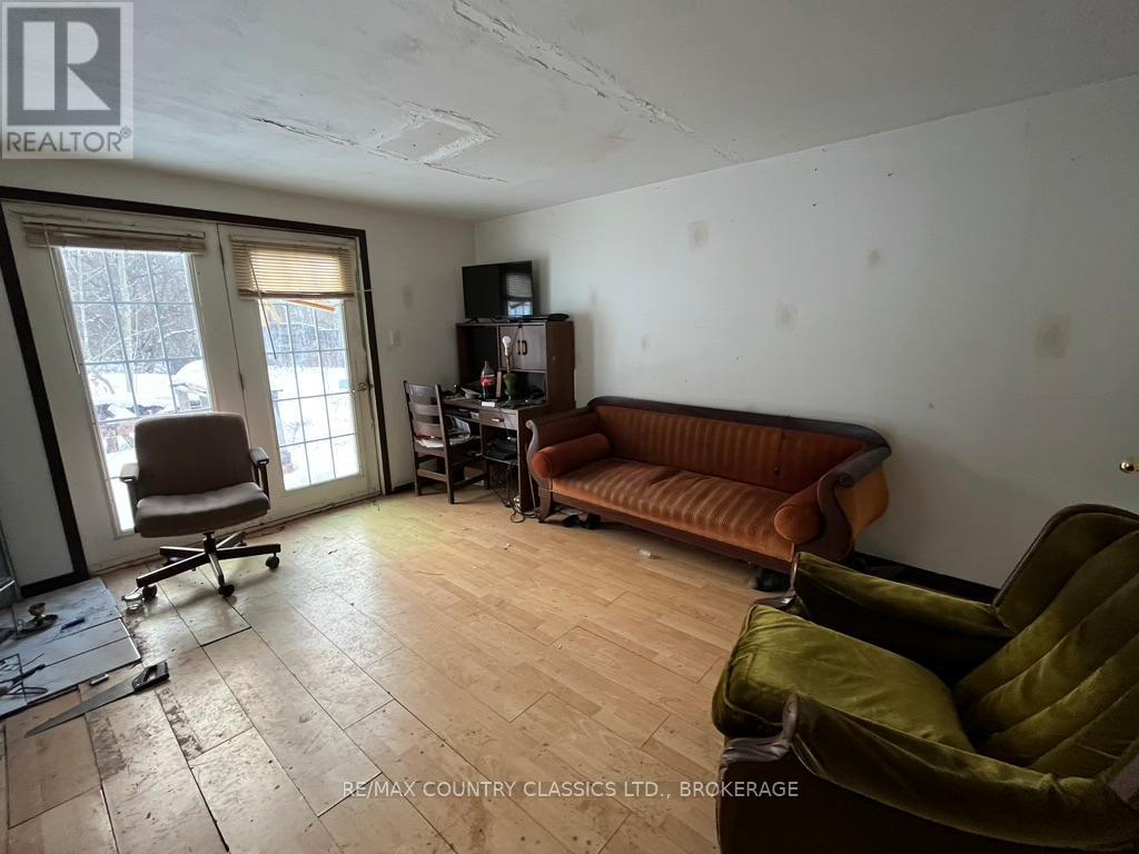 534 B Slate Falls Road, Addington Highlands, Ontario  K0H 1L0 - Photo 25 - X12554302