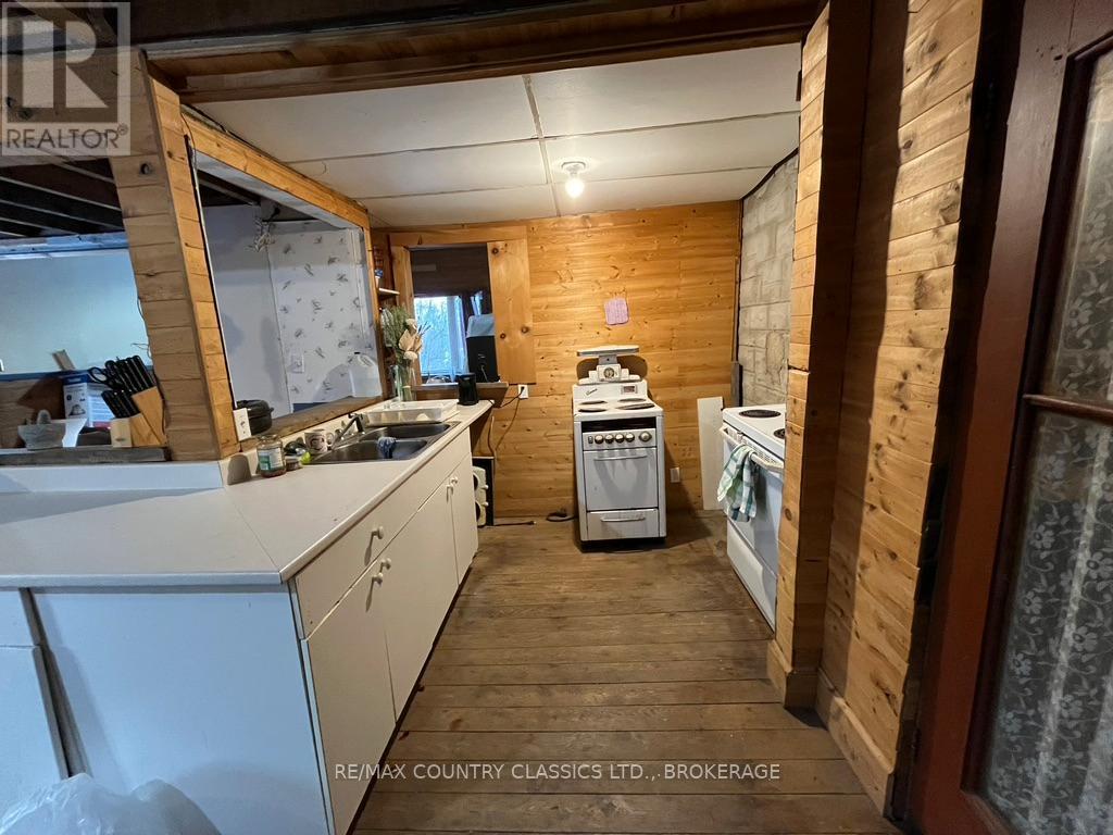 534 B Slate Falls Road, Addington Highlands, Ontario  K0H 1L0 - Photo 5 - X12554302