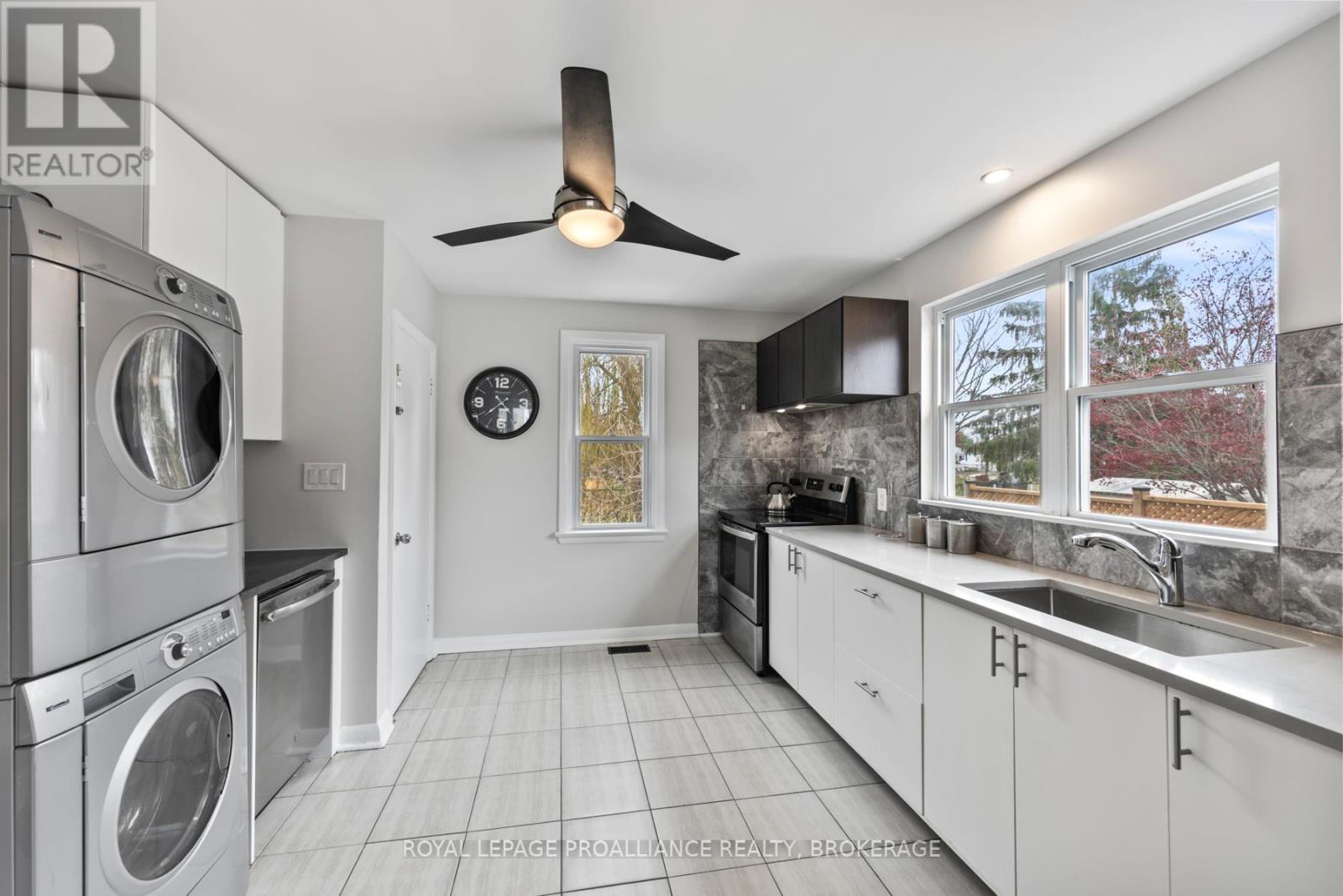 297 Kingscourt Avenue, Kingston, Ontario  K7K 4R2 - Photo 10 - X12554396