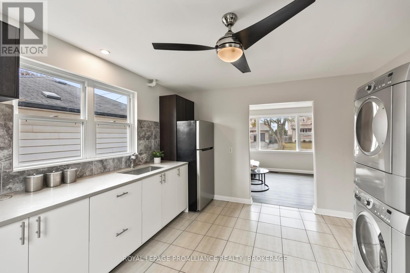 297 Kingscourt Avenue, Kingston, Ontario  K7K 4R2 - Photo 12 - X12554396