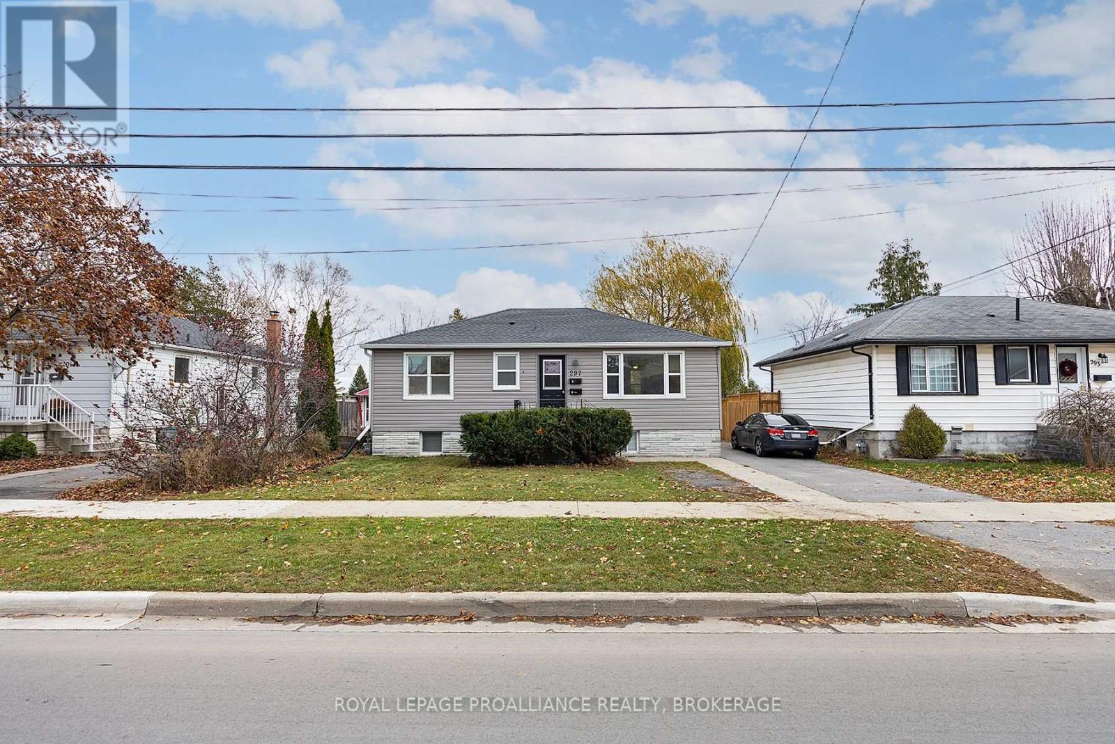 297 Kingscourt Avenue, Kingston, Ontario  K7K 4R2 - Photo 2 - X12554396