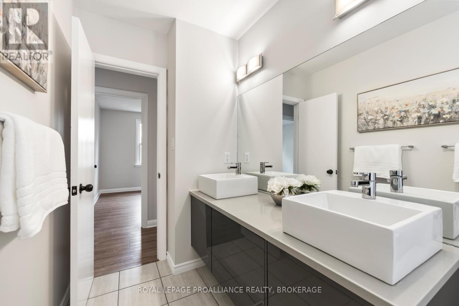 297 Kingscourt Avenue, Kingston, Ontario  K7K 4R2 - Photo 22 - X12554396