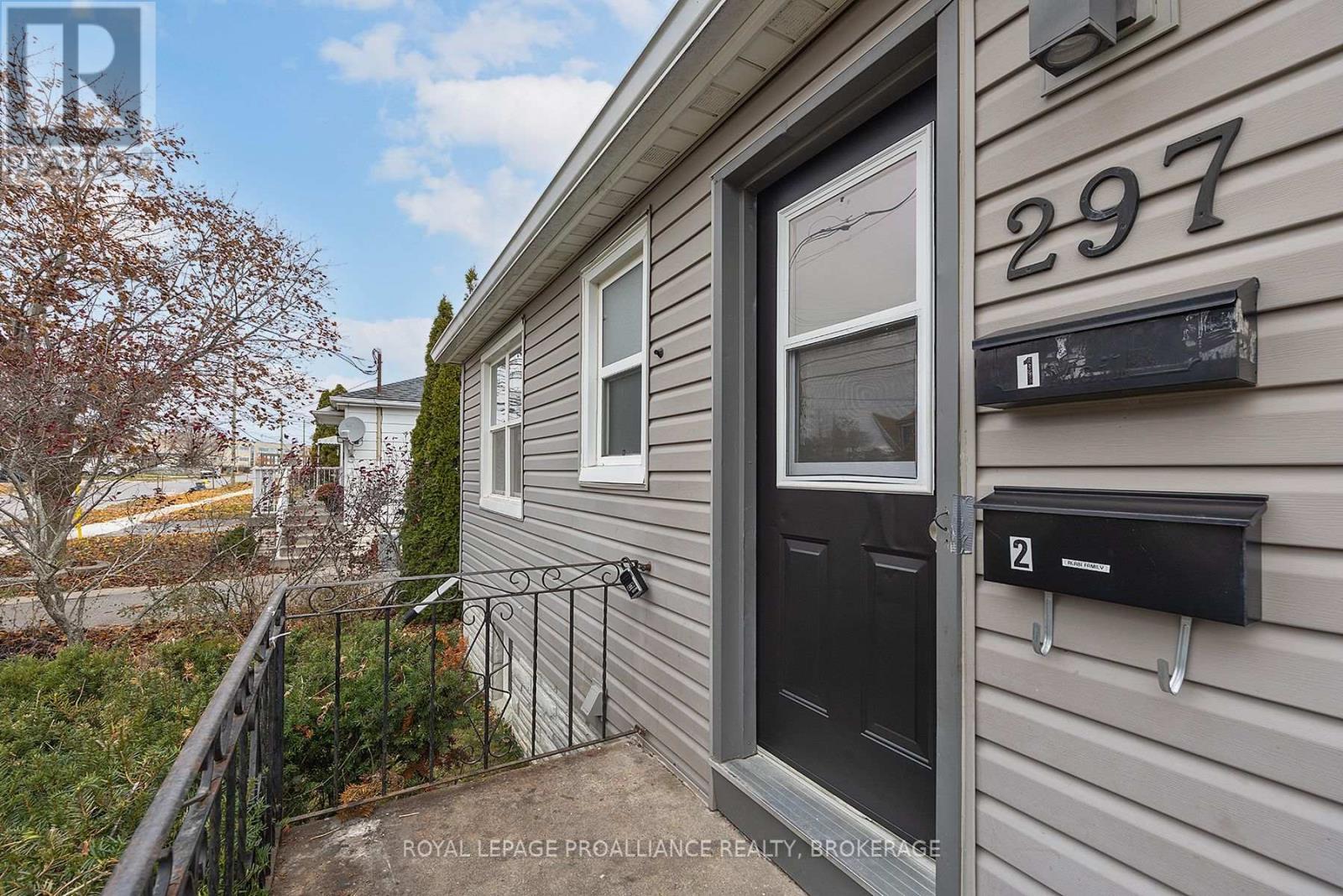 297 Kingscourt Avenue, Kingston, Ontario  K7K 4R2 - Photo 4 - X12554396