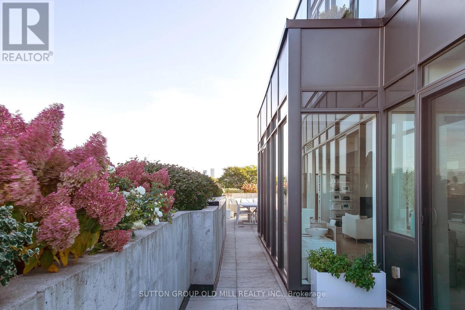 601 - 130 Rusholme Road, Toronto, Ontario  M6H 2Y7 - Photo 33 - C12554016