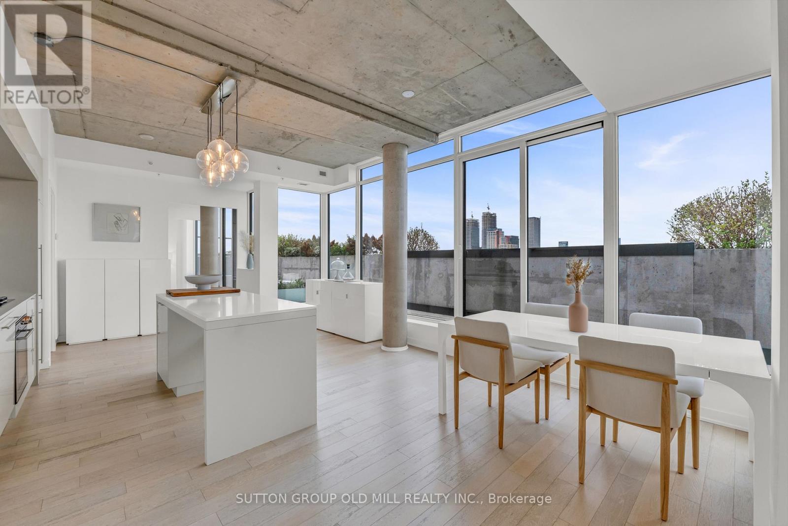 601 - 130 Rusholme Road, Toronto, Ontario  M6H 2Y7 - Photo 9 - C12554016