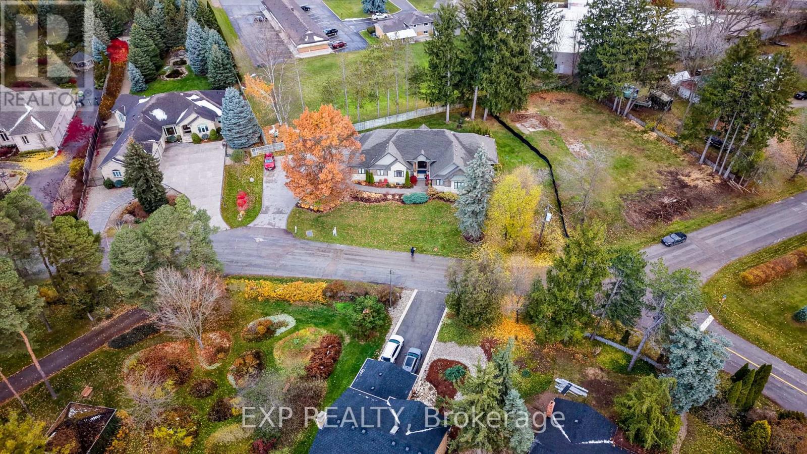 52 Edgehill Drive, Kitchener, Ontario  N2P 2C6 - Photo 45 - X12533452