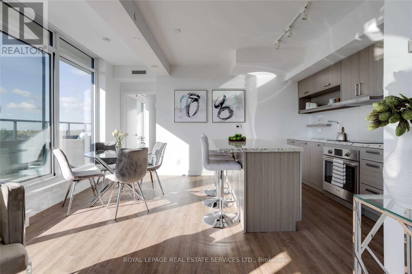 802 - 170 Chiltern Hill Road, Toronto, Ontario  M6C 0A9 - Photo 4 - C12554036