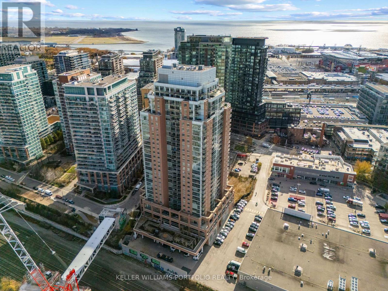 2304 - 125 Western Battery Road, Toronto, Ontario  M6K 3R8 - Photo 19 - C12554038