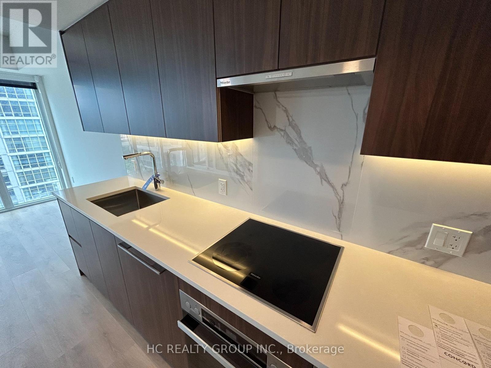 815 - 1 Concord Cityplace Way, Toronto, Ontario  M5V 0X3 - Photo 8 - C12554054