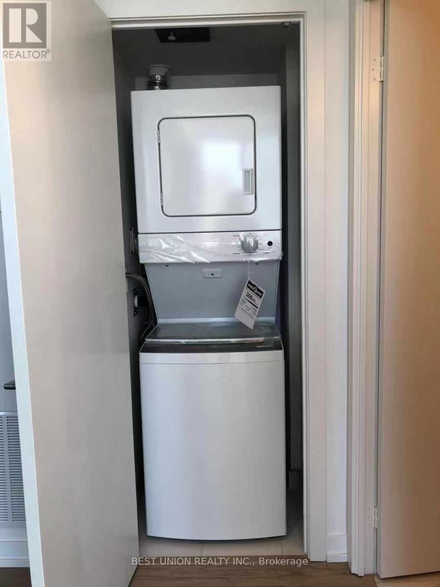 1612 - 85 Wood Street, Toronto, Ontario  M4Y 0E8 - Photo 9 - C12554072