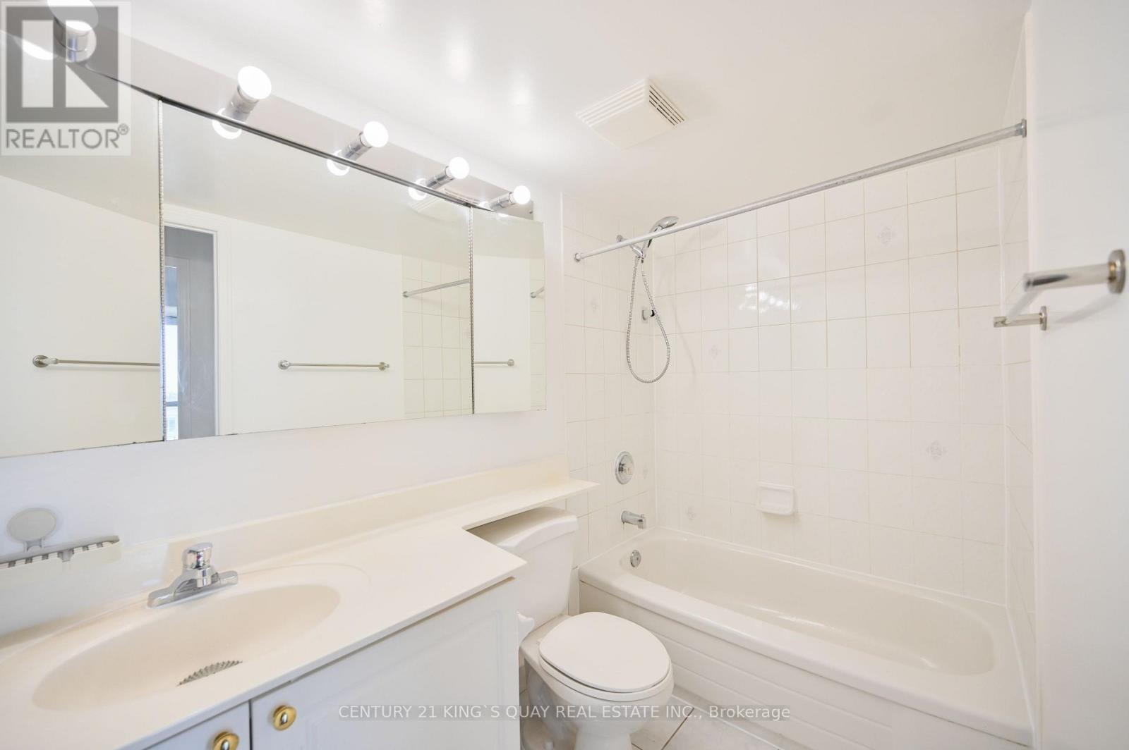 1606 - 1 Pemberton Avenue, Toronto, Ontario  M2M 4L9 - Photo 12 - C12554106