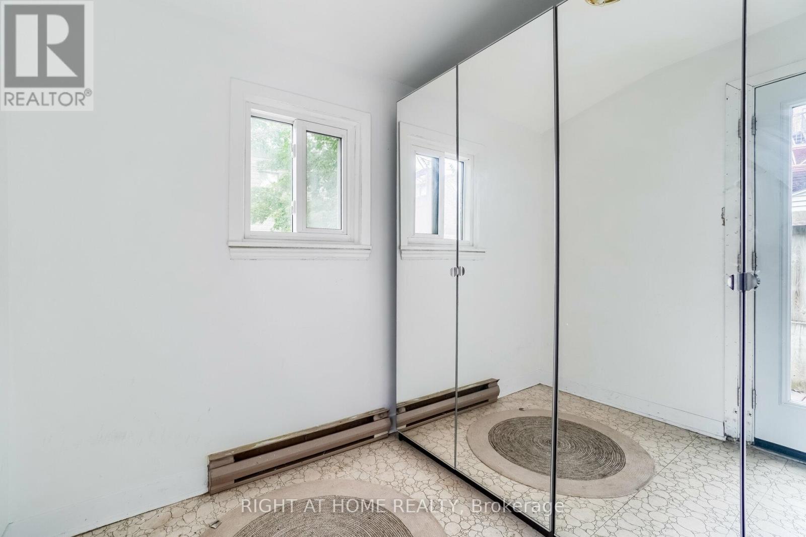 169 Beaconsfield Avenue, Toronto, Ontario  M6J 3J7 - Photo 15 - C12554144