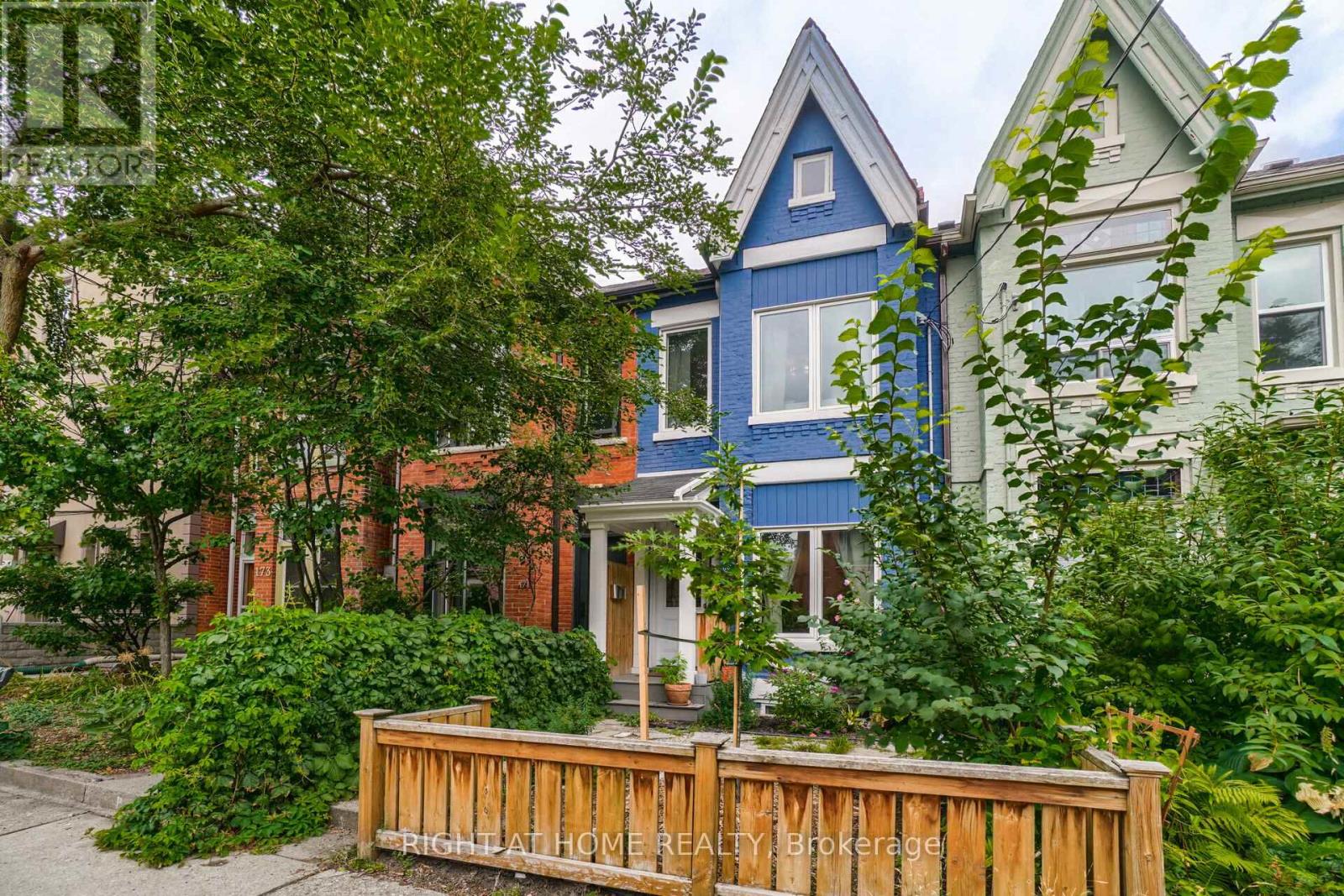 169 Beaconsfield Avenue, Toronto, Ontario  M6J 3J7 - Photo 2 - C12554144