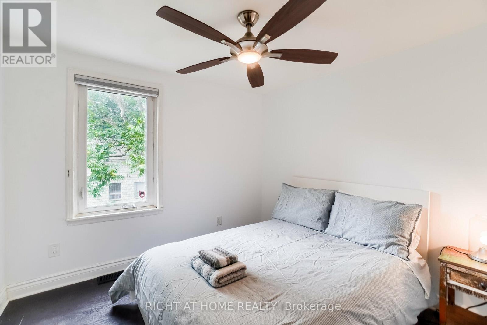 169 Beaconsfield Avenue, Toronto, Ontario  M6J 3J7 - Photo 24 - C12554144