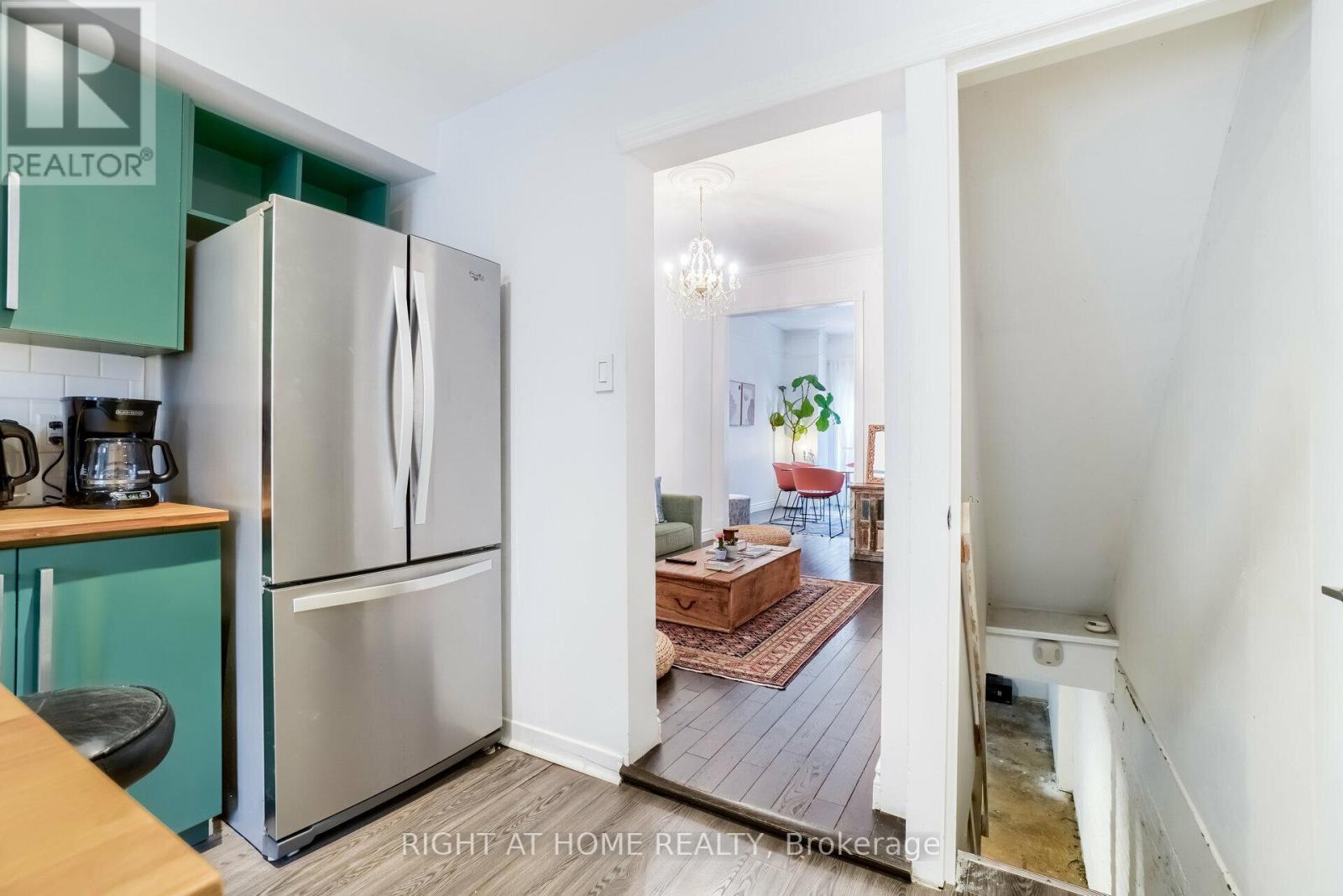 169 Beaconsfield Avenue, Toronto, Ontario  M6J 3J7 - Photo 27 - C12554144