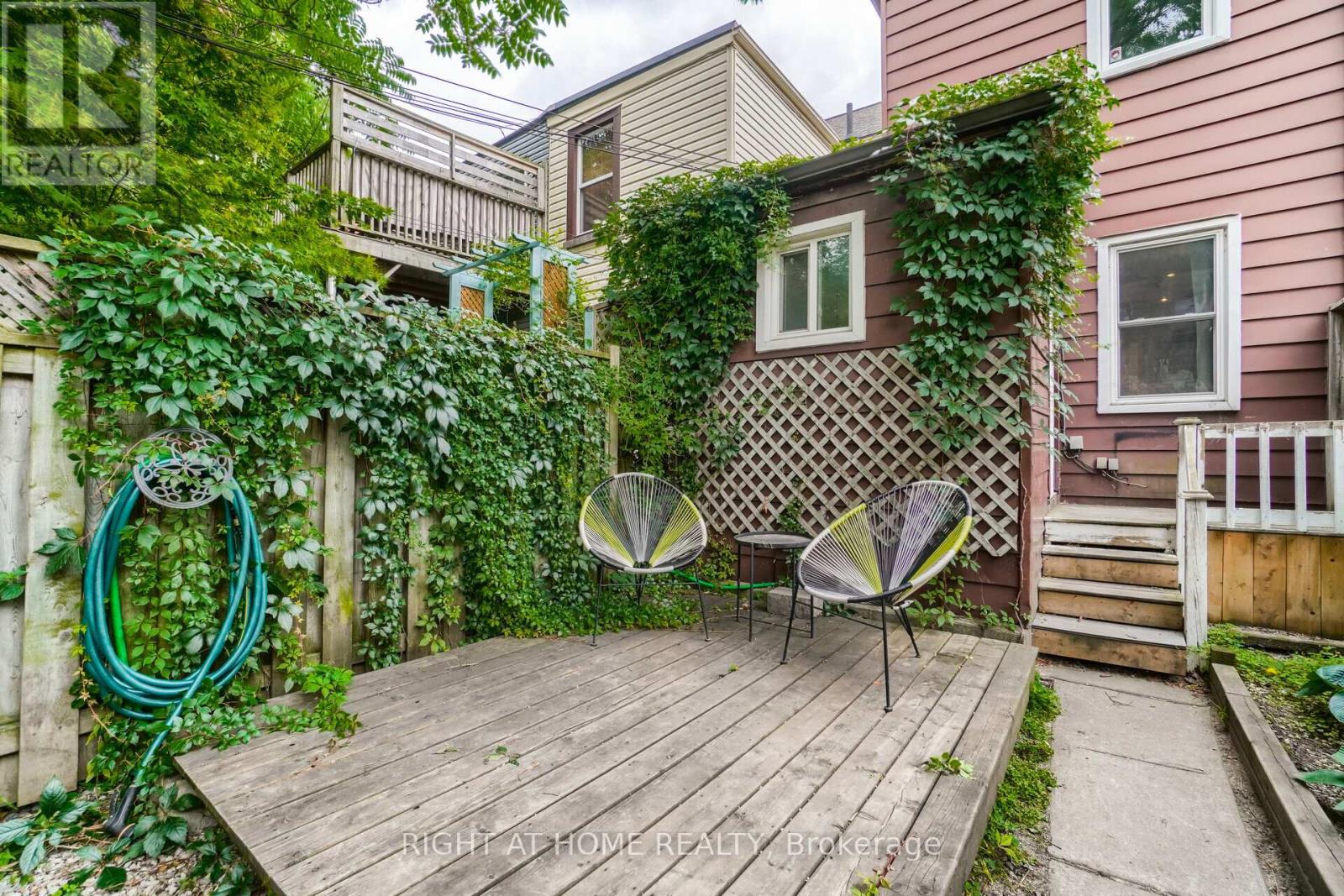 169 Beaconsfield Avenue, Toronto, Ontario  M6J 3J7 - Photo 33 - C12554144