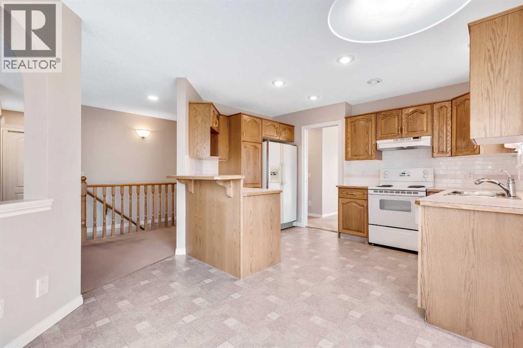 154 Sierra Morena Green Sw, Calgary, Alberta  T3H 3E4 - Photo 10 - A2269970