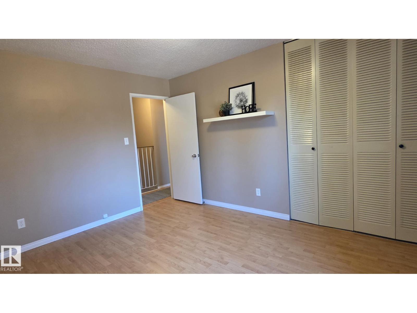 117 Londonderry Sq Nw, Edmonton, Alberta  T5C 3C4 - Photo 18 - E4466055