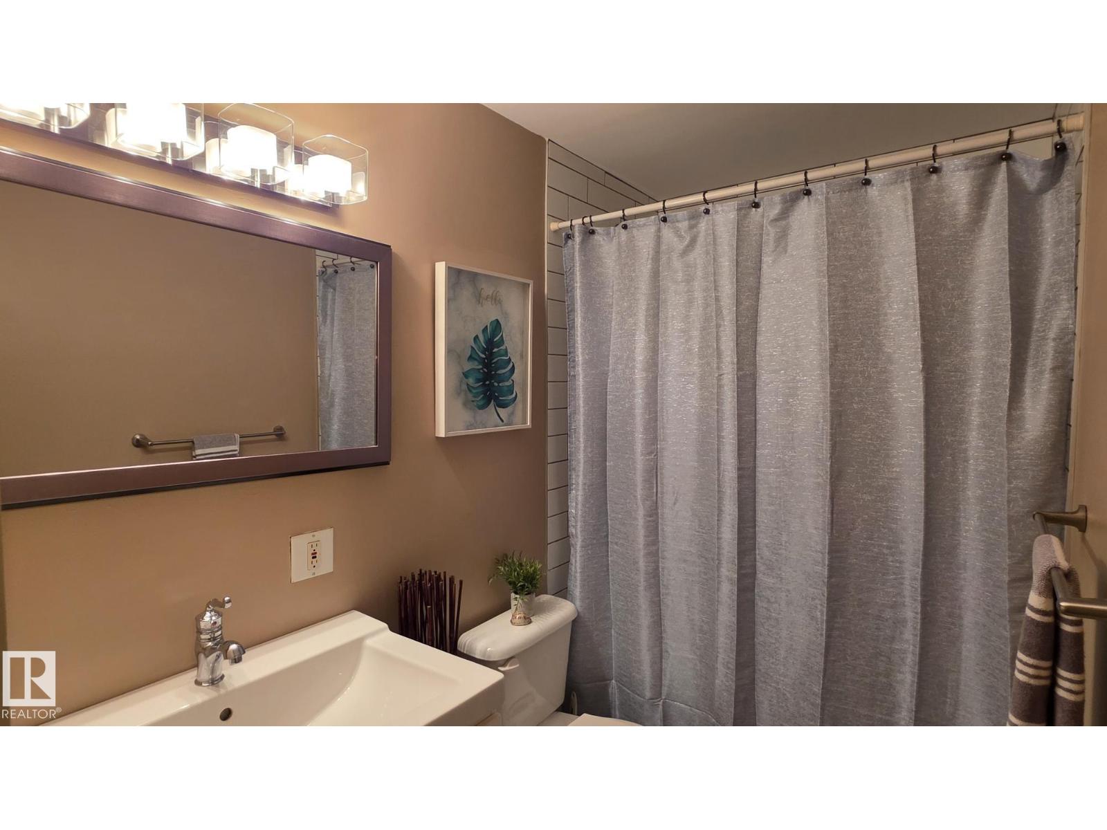 117 Londonderry Sq Nw, Edmonton, Alberta  T5C 3C4 - Photo 25 - E4466055