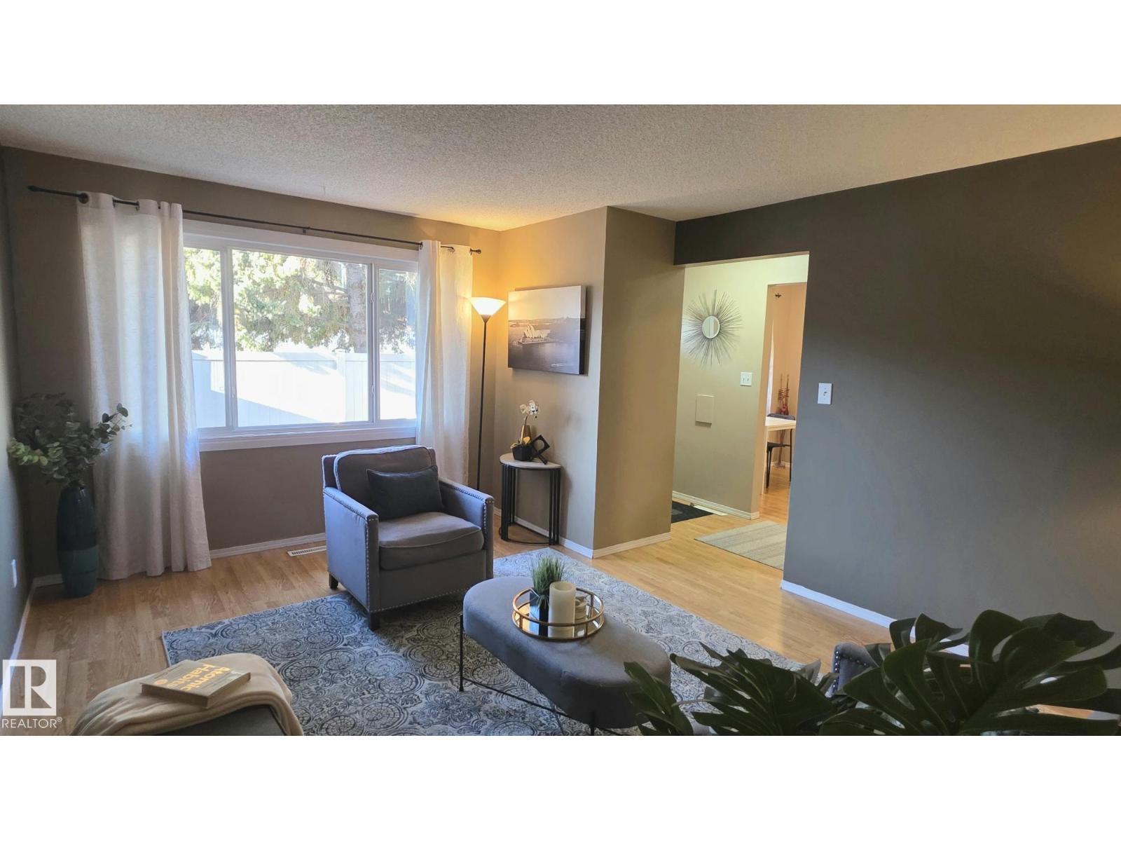 117 Londonderry Sq Nw, Edmonton, Alberta  T5C 3C4 - Photo 7 - E4466055