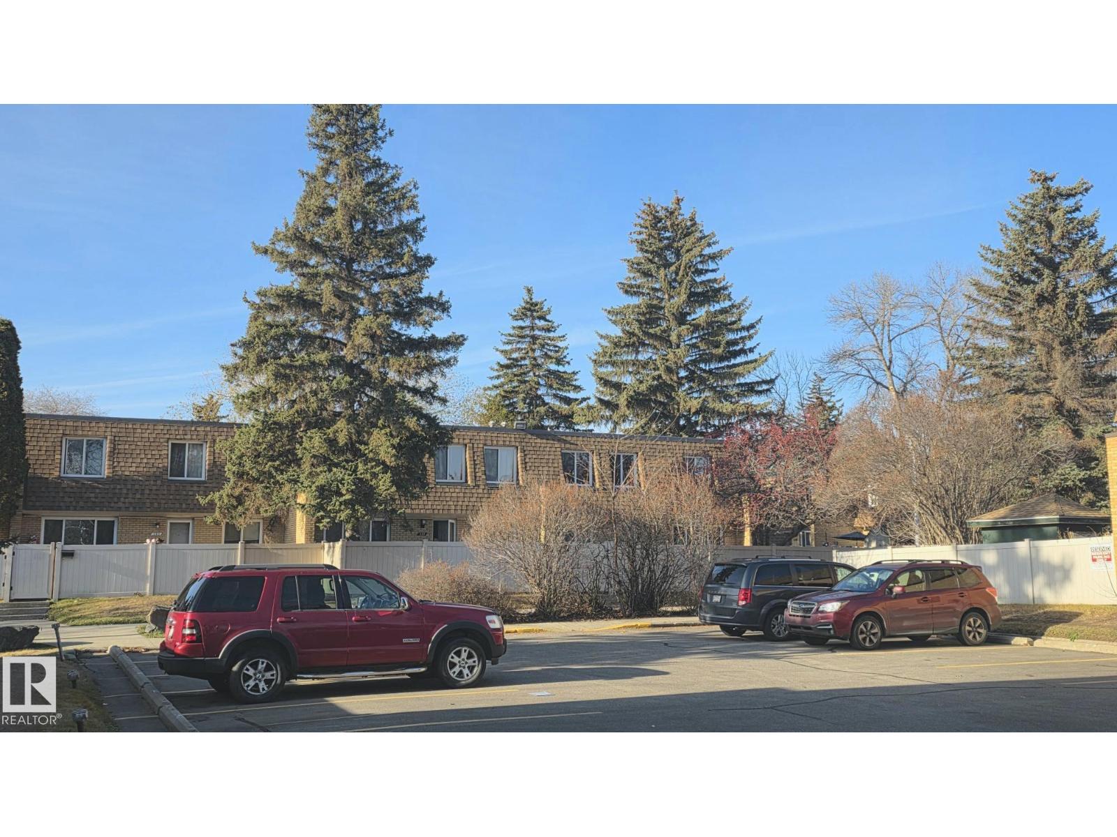 117 Londonderry Sq Nw, Edmonton, Alberta  T5C 3C4 - Photo 37 - E4466055