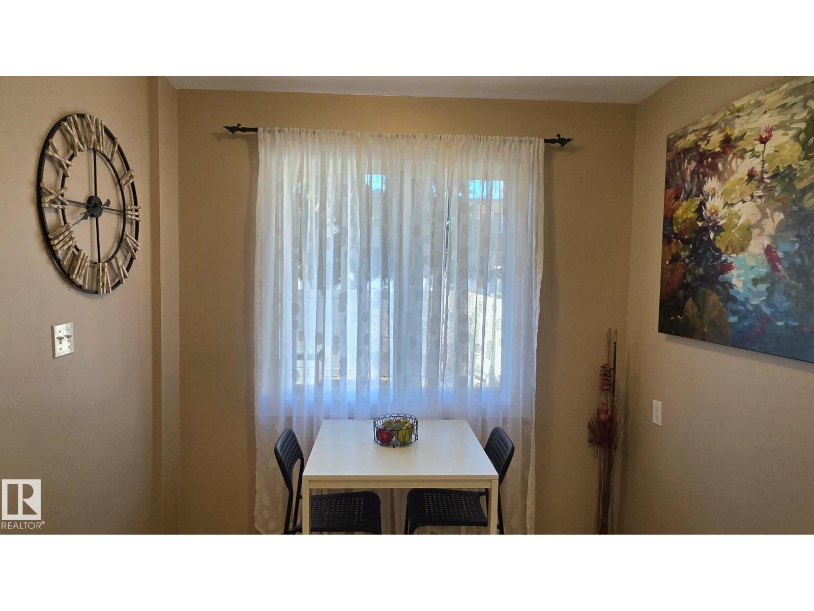 117 Londonderry Sq Nw, Edmonton, Alberta  T5C 3C4 - Photo 10 - E4466055