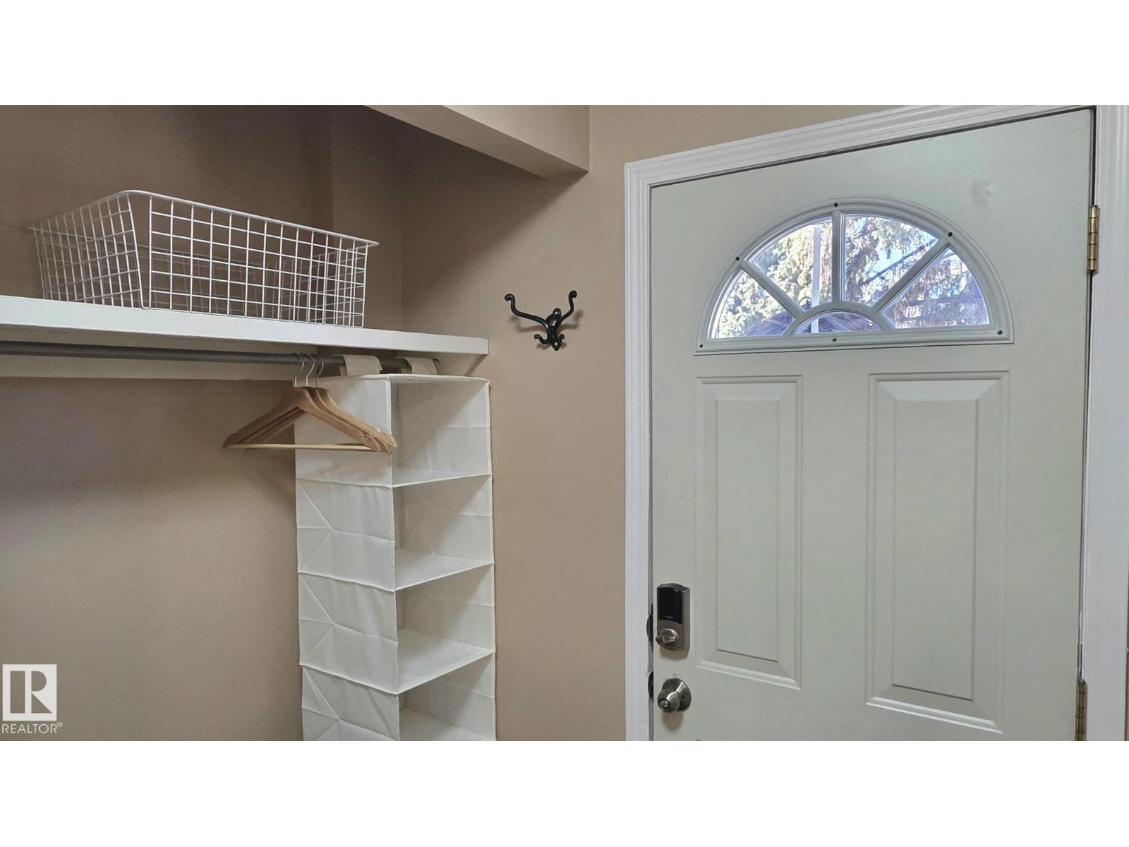 117 Londonderry Sq Nw, Edmonton, Alberta  T5C 3C4 - Photo 2 - E4466055