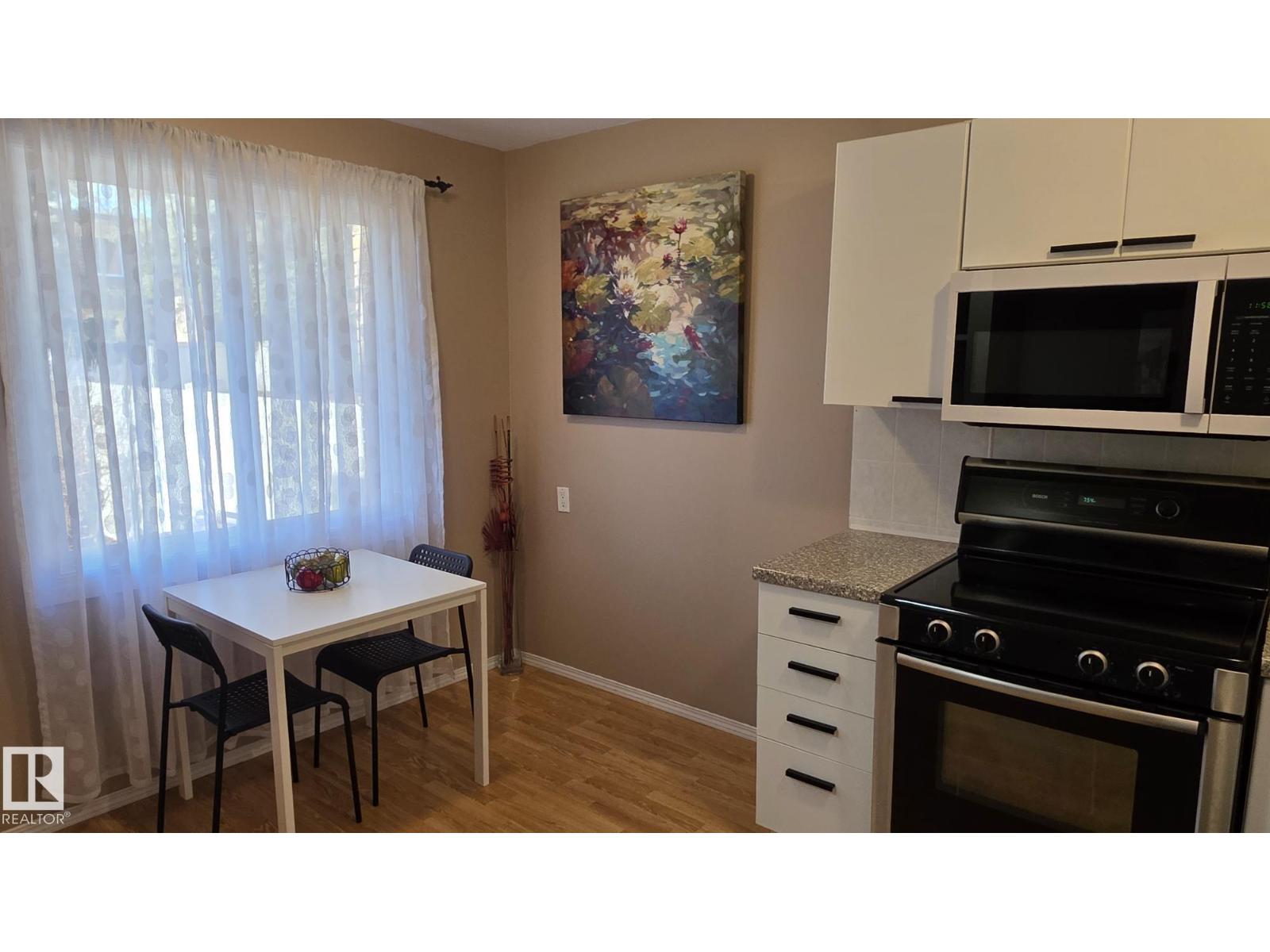 117 Londonderry Sq Nw, Edmonton, Alberta  T5C 3C4 - Photo 9 - E4466055