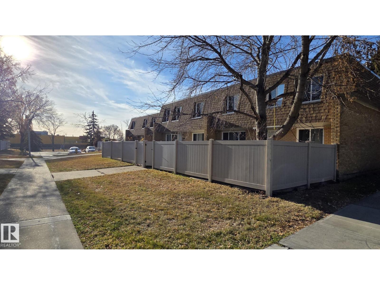 117 Londonderry Sq Nw, Edmonton, Alberta  T5C 3C4 - Photo 35 - E4466055