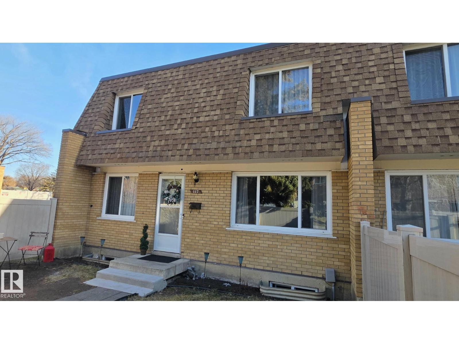 117 Londonderry Sq Nw, Edmonton, Alberta  T5C 3C4 - Photo 1 - E4466055