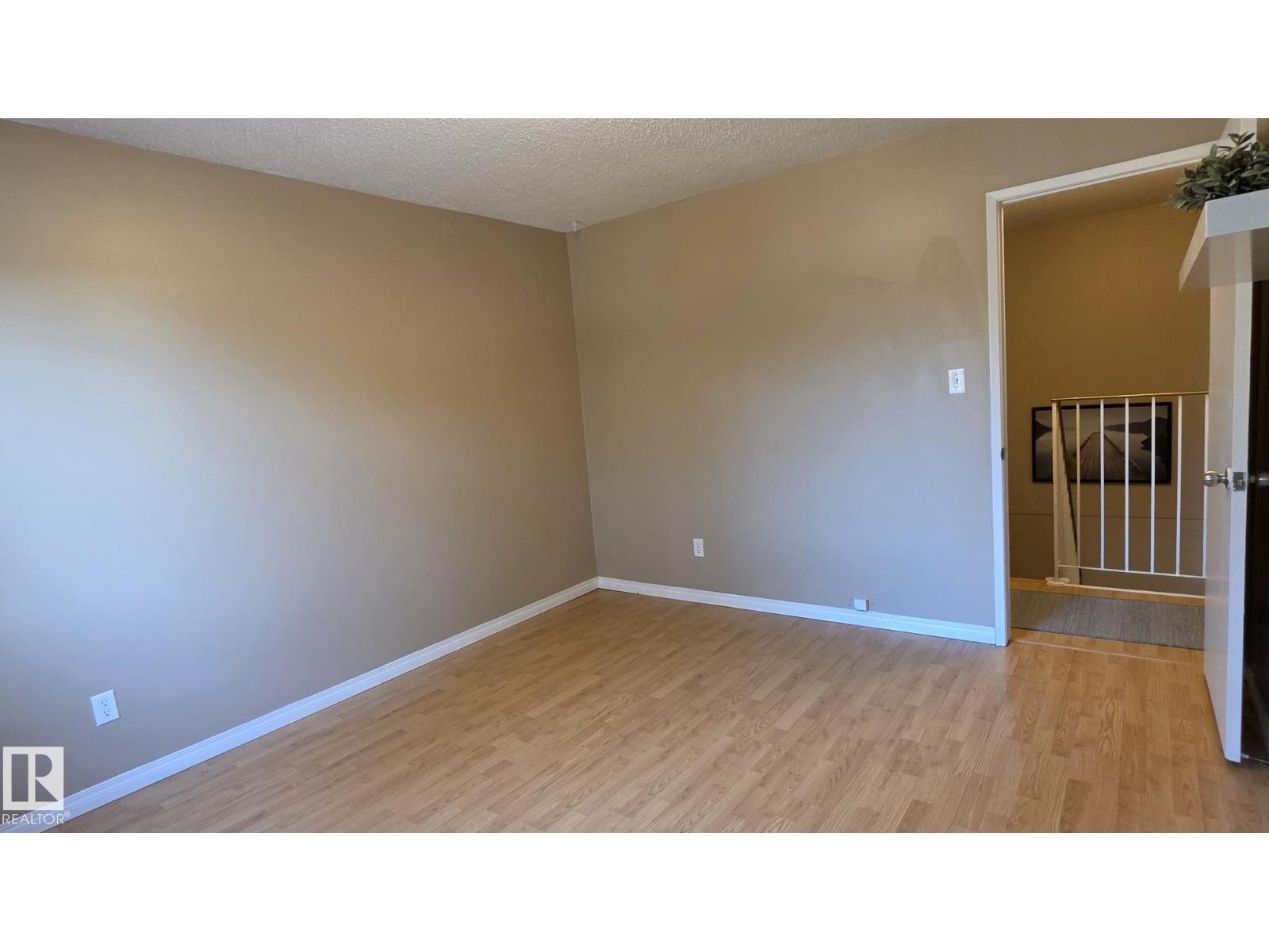 117 Londonderry Sq Nw, Edmonton, Alberta  T5C 3C4 - Photo 19 - E4466055