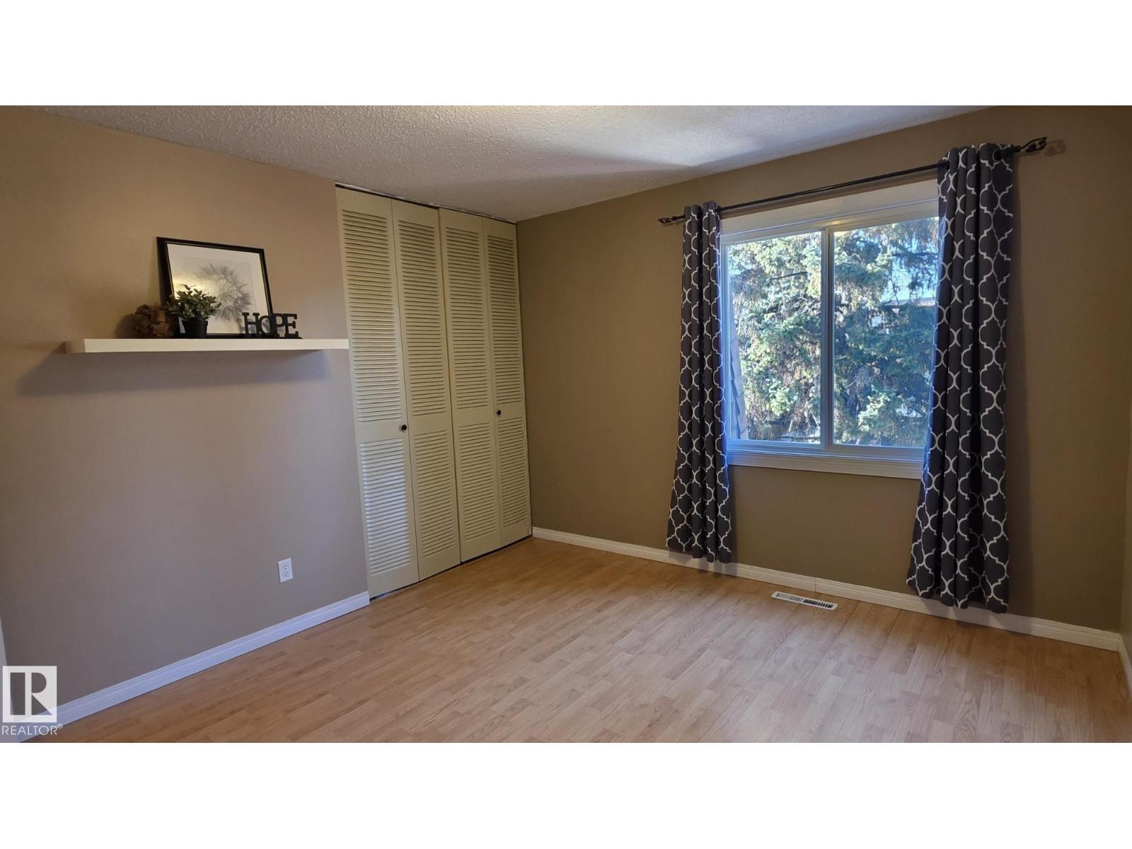 117 Londonderry Sq Nw, Edmonton, Alberta  T5C 3C4 - Photo 17 - E4466055