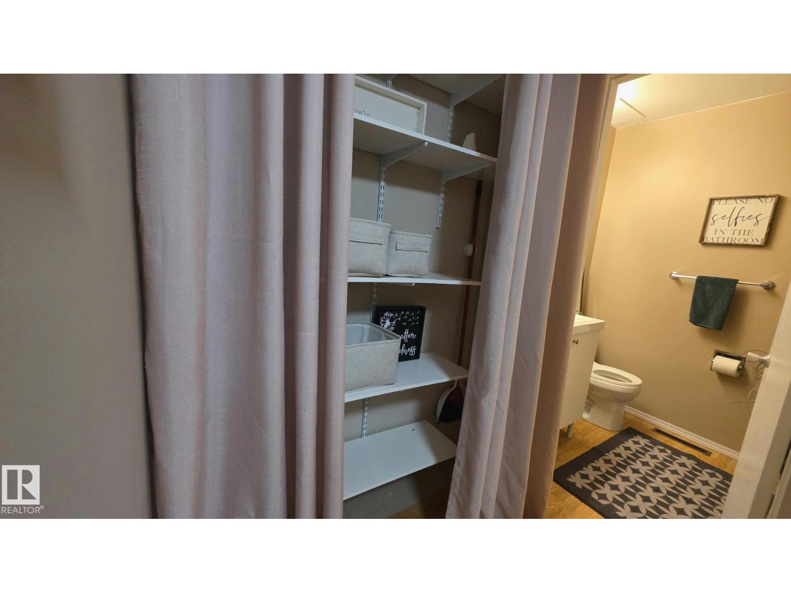 117 Londonderry Sq Nw, Edmonton, Alberta  T5C 3C4 - Photo 13 - E4466055