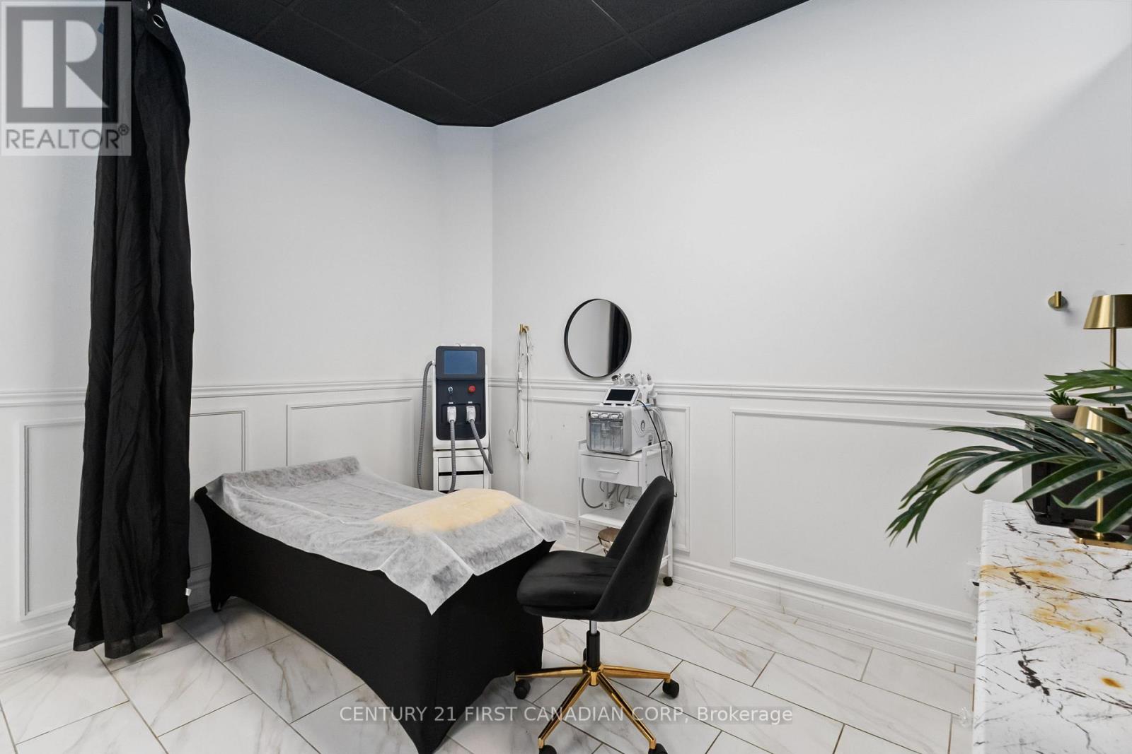 9-972 Hamilton Road, London East, Ontario  N5W 1V6 - Photo 13 - X12554232