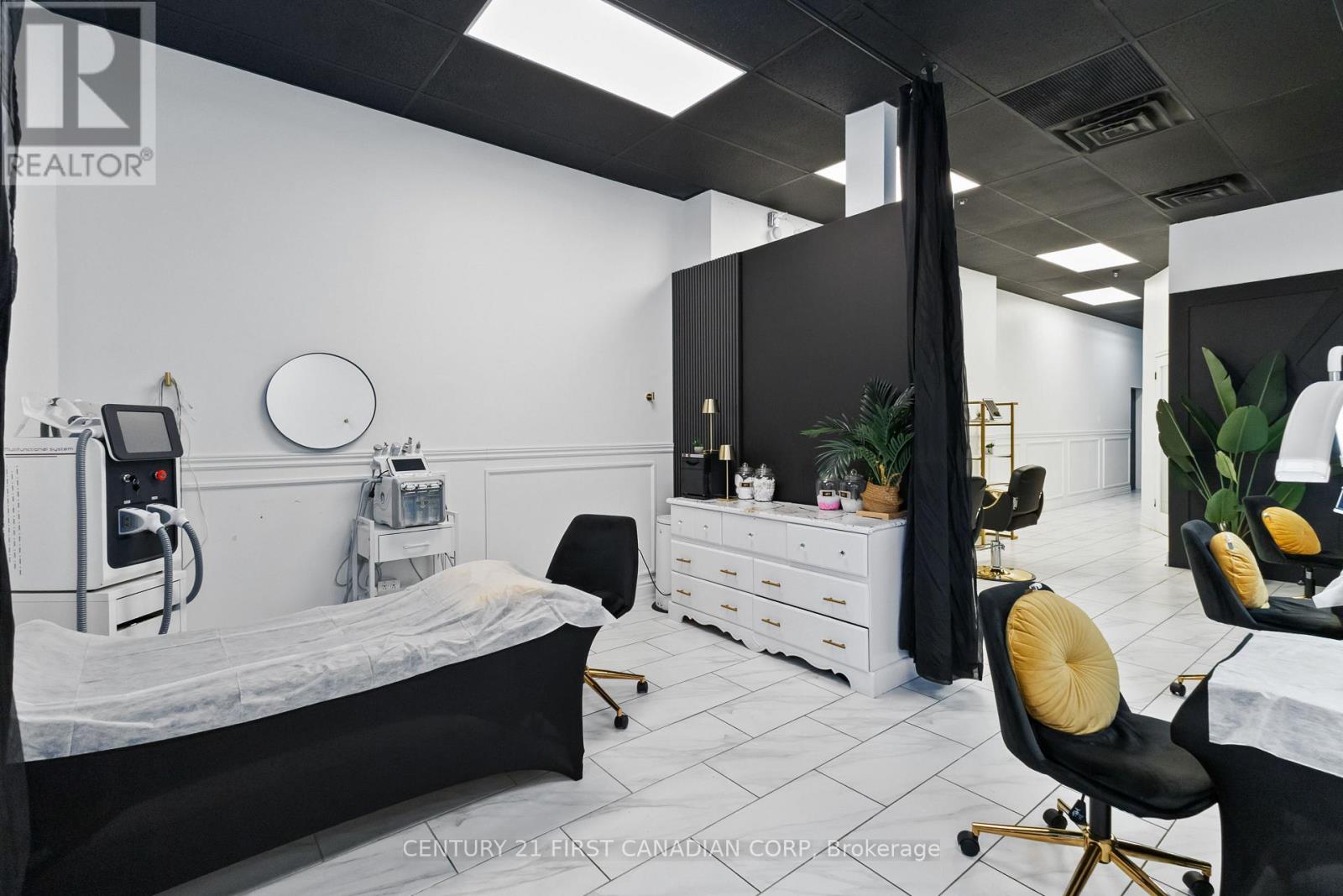 9-972 Hamilton Road, London East, Ontario  N5W 1V6 - Photo 14 - X12554232