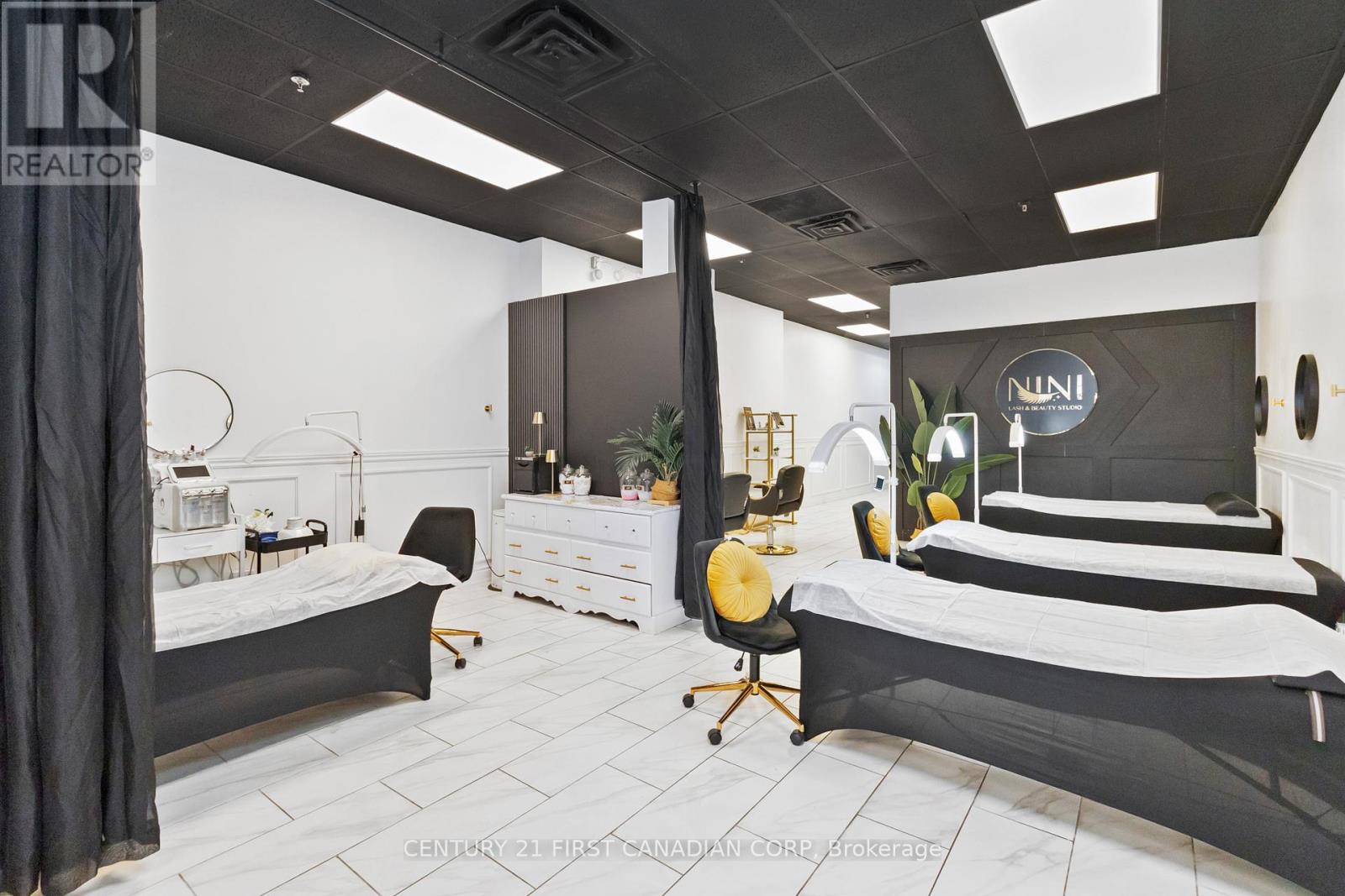 9-972 Hamilton Road, London East, Ontario  N5W 1V6 - Photo 16 - X12554232