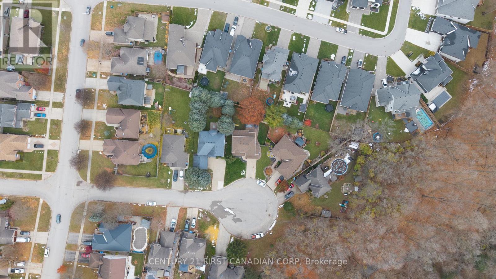 17 Allison Court, Strathroy-Caradoc, Ontario  N7G 4C2 - Photo 45 - X12554248