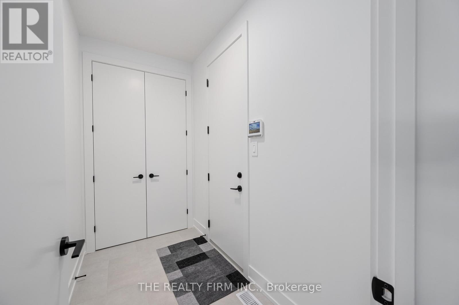 91 - 1965 Upperpoint Gate, London South, Ontario  N6K 0L2 - Photo 11 - X12554290