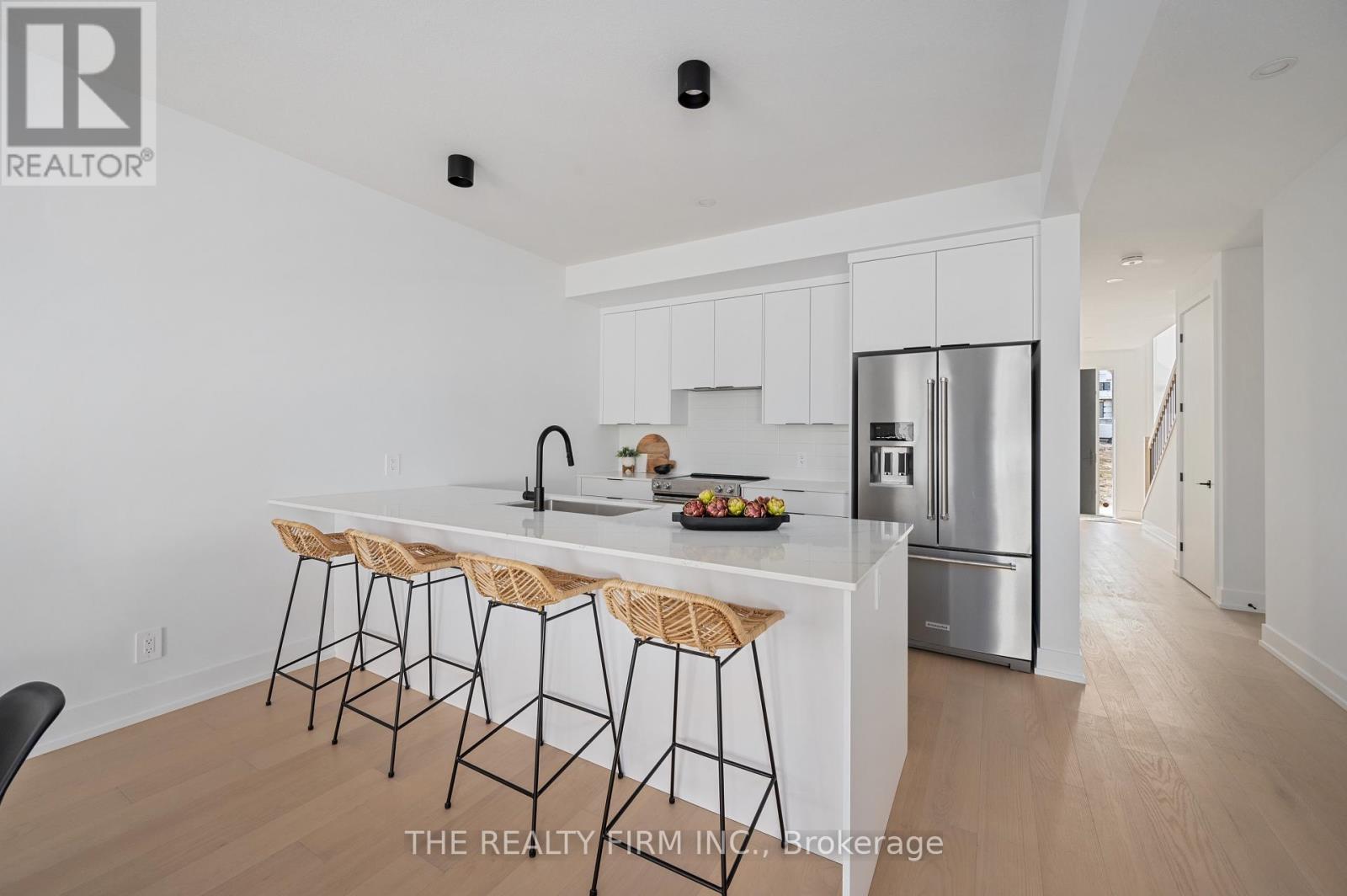 91 - 1965 Upperpoint Gate, London South, Ontario  N6K 0L2 - Photo 5 - X12554290