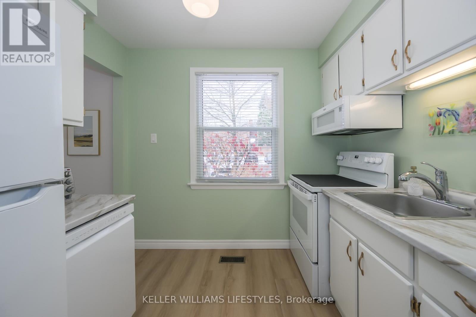 62 - 1385 Commissioners Road W, London South, Ontario  N6K 1E2 - Photo 8 - X12554480